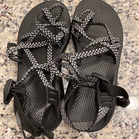 NWOT Chaco Sandals - Picture 2 of 8